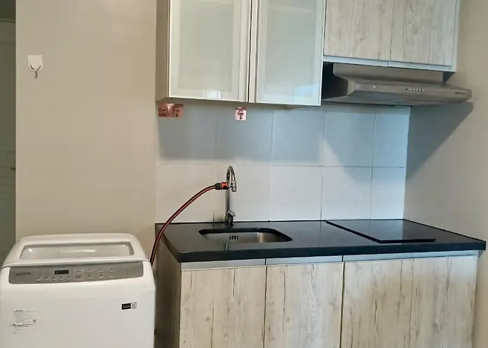 Bs1105 Monarch Parksuites Near Maax